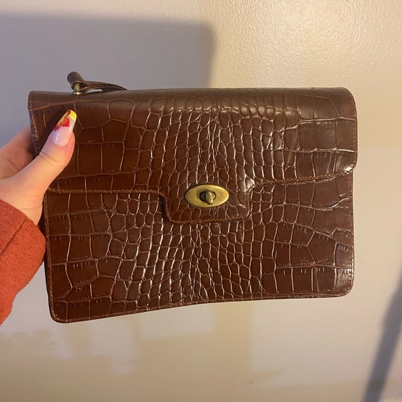 Victoria welch Beverly Hills Handbags - Vintage Victoria Welch Beverly Hills brown crocodile faux leather purse-AS IS